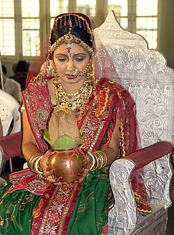 A Hindu bride, Ahmedabad, Gujarat, during a marriage ritual